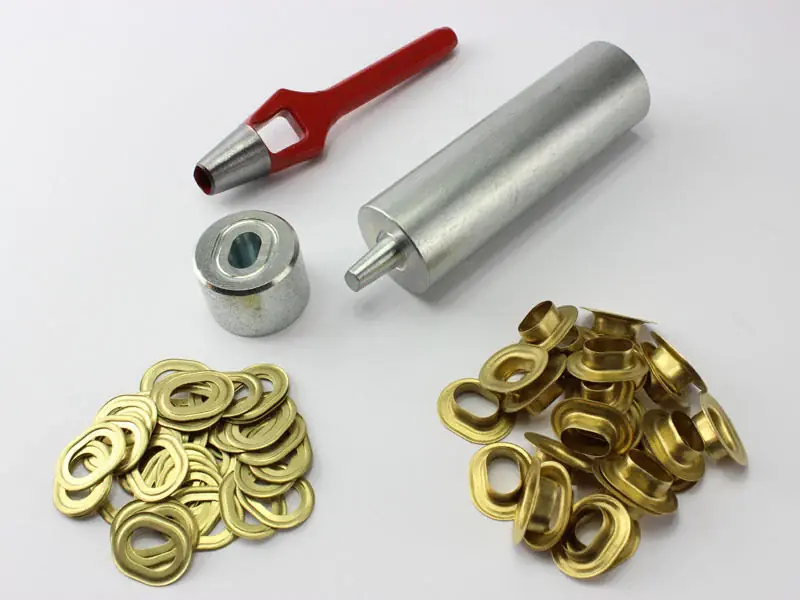 Oval Ösen Einschlagstempel Locheisen 17 x 11 mm + 50 Ovalösen Messing rostfrei Neu Im Sortiment