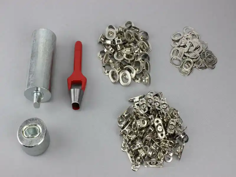 Neue Kollektion Oval Einschlagstempel Locheisen 22,5x13,5mm + 50 Ösen Nickel + 50 Drehverschluß